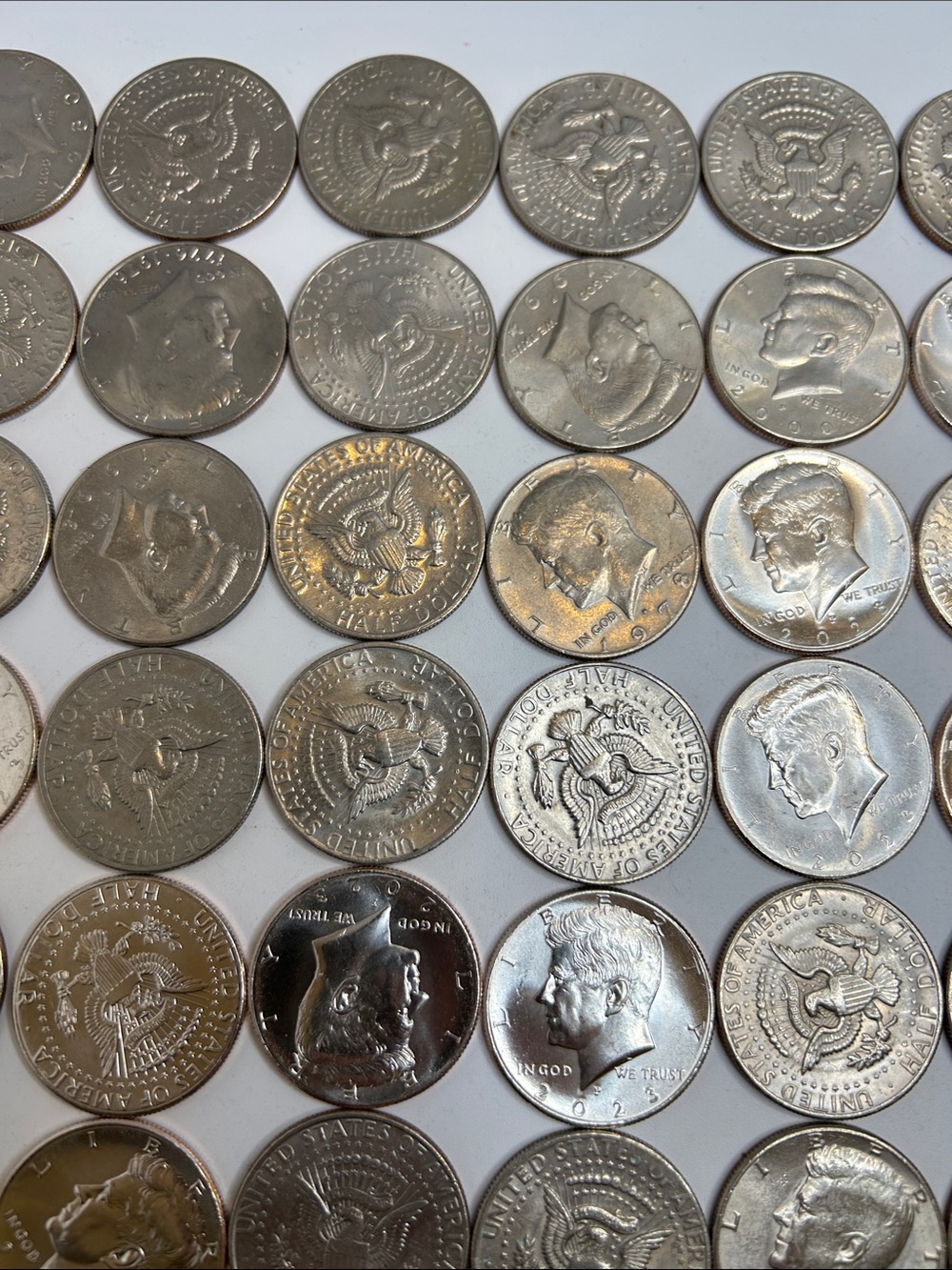 Large Estate Sale Kennedy Half Dollars Coin Lot Face Value $35 Coin Collection - Picture 6 of 7